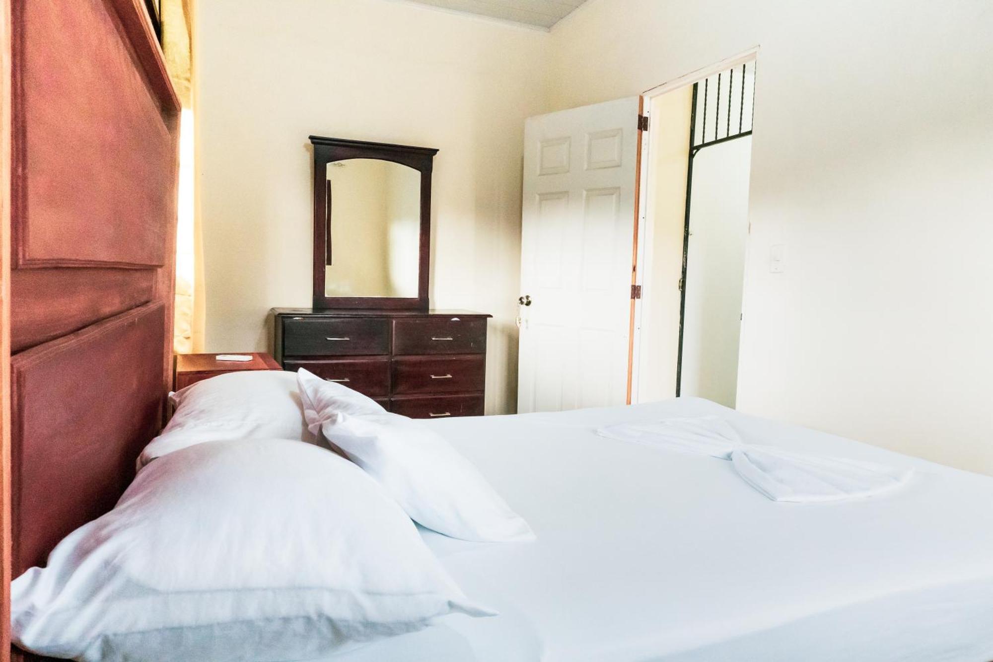 Hostal Eden โมโยกัลปา ภายนอก รูปภาพ